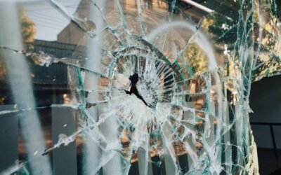 Home 2 Before and After a Crisis – Emergency Boarding Up